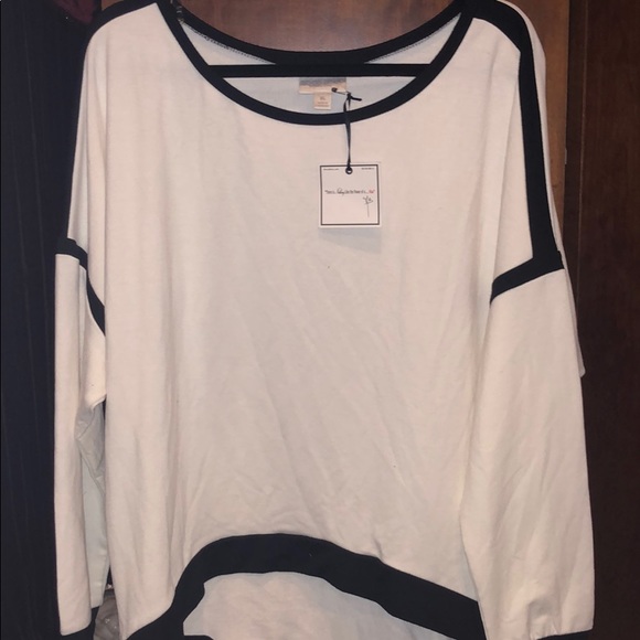 BisouBisou Top. BNWT BLACK/WHITE. SIZE XL - Picture 4 of 8